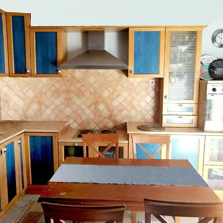 By The Sea Apartment Neos Marmaras